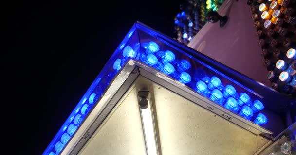 Blue Sparkling Neon Lights Attraction Prater Vienna Austria — стоковое видео