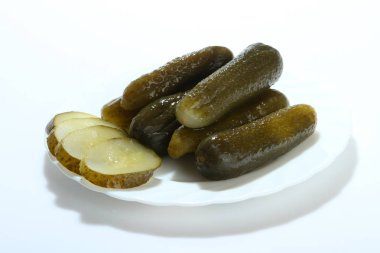 Sebze, masaya tuzlu turşu.