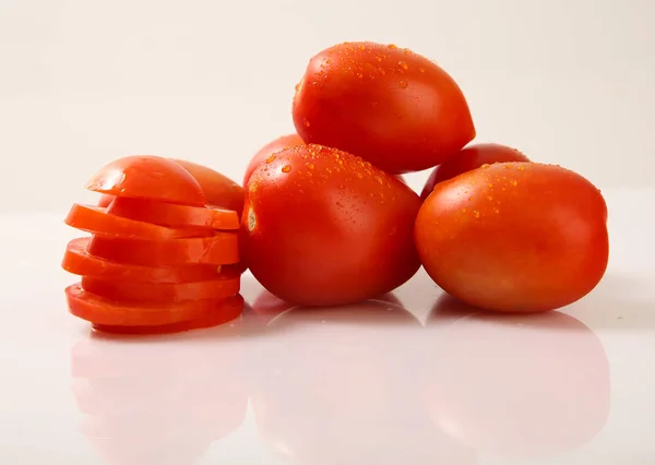 Legumes Tomates Frescos Sobre Mesa — Fotografia de Stock