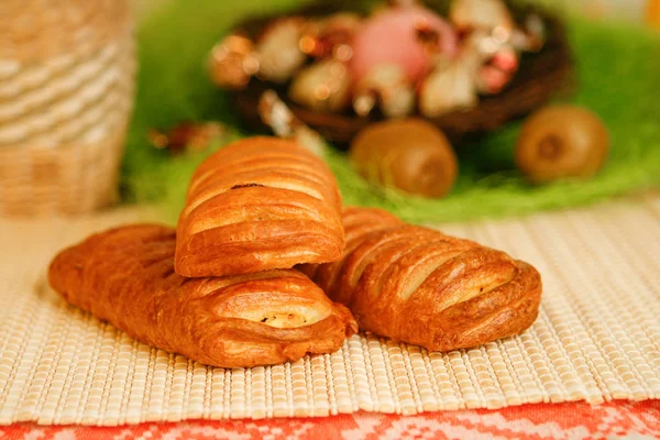 Çinde Belgili Tanımlık Sıra Doldurma Ile Pasta — Stok fotoğraf