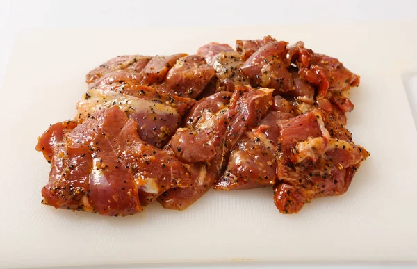 グリルのマリネの肉の部分 — ストック写真