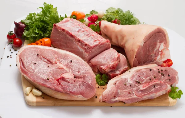 Große Stücke Schweinefleisch Mit Gemüse — Stockfoto