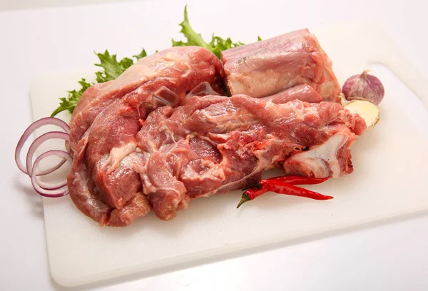 Carne Cruda Con Verduras Frescas — Foto de Stock