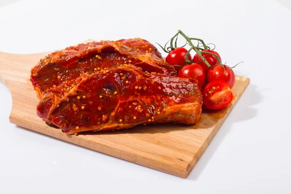 Çiğ et Marine sebze ile.