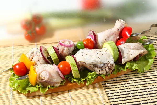 Carne Crua Kebab Com Legumes — Fotografia de Stock