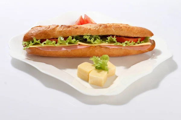 Sanduíche Baguete Longo Com Alface — Fotografia de Stock