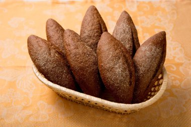 Ekmek buğday ve çavdar taze hamur işleri.