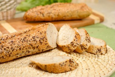 Ekmek buğday ve çavdar taze hamur işleri.