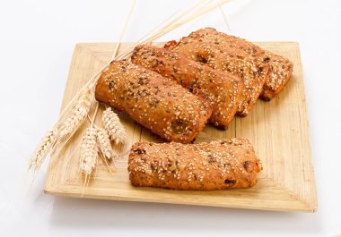 Ekmek buğday ve çavdar taze hamur işleri.