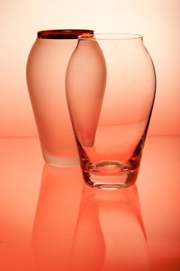 Dekoratif cam vazoda çiçek .