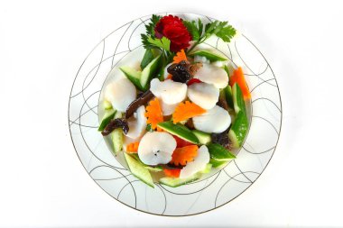 Sebze, Çin mutfağı, hafif bir arka plan üzerinde hafif bir tabakta karides salatası.