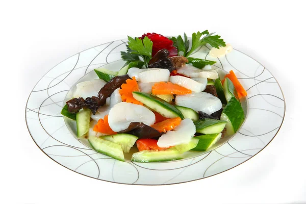 Салат Креветками Легкой Тарелке Овощами Китайская Кухня Светлом Фоне — стоковое фото