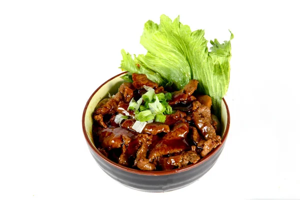 Stukjes Vlees Met Sla Bladeren Een Diepe Beker Chinese Keuken — Stockfoto