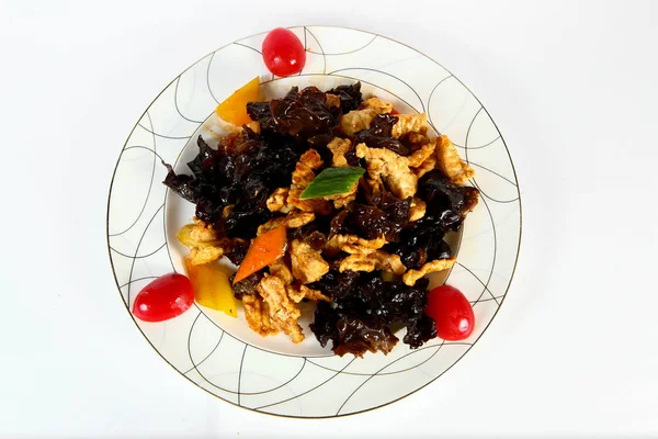 Viande Dans Une Assiette Cuisine Chinoise Sur Fond Clair — Photo