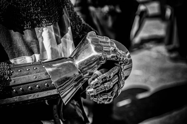 Металлическая средневековая рыцарская перчатка, охрана для джентльмена