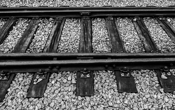 Eski demiryolu rayları, Ulaşım detayları için yollar, şehir ulaşımı