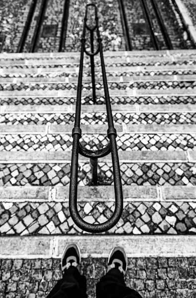 古いウェット市階段はしごを足の詳細 — ストック写真