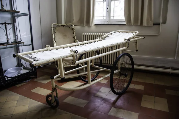Antika Hastane Sedye Yatak Ayrıntı Hastalar Için — Stok fotoğraf