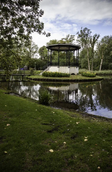 Park Amsterdam Detail Des Sees Der Stadt — Stockfoto