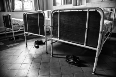 Eski hastane yatakları, hastalar için eski hastane detayları.