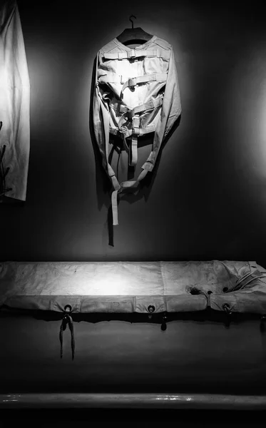 Eski psikiyatrik deli gömleği, akıl hastanesi ayrıntıları, psikoz.