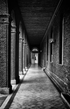 Eski koridor kemerli, antik mimari detay