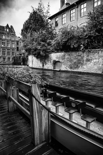 Mittelalterliche Kanäle Von Brügge Detail Des Tourismus Einer Belgischen Stadt — Stockfoto