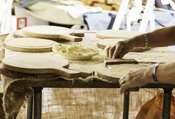 Kneading Ciasto Tradycyjnej Piekarni Szczegóły Pieczenia Chleba Hiszpanii — Zdjęcie stockowe