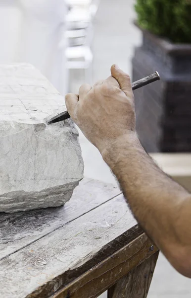 Piedra Tallada Artesano Moldeando Piedra Arte Artesanía —  Fotos de Stock