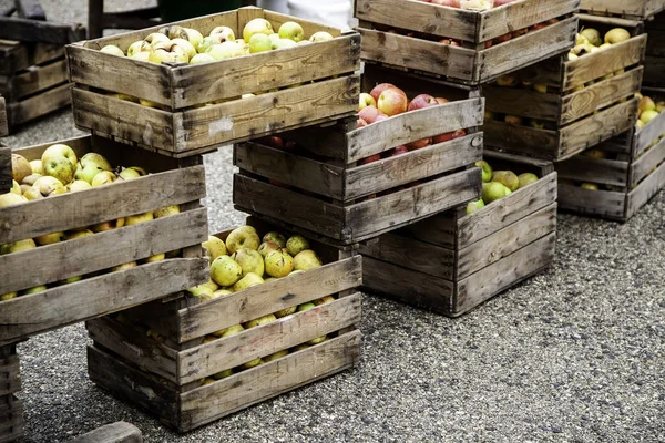 Manzanas Cajas Madera Detalle Fruta Fresca Dieta Salud —  Fotos de Stock