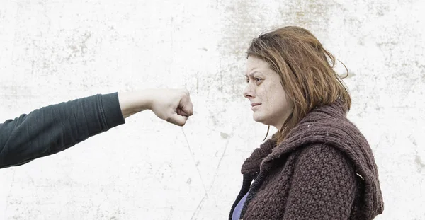 Vrouw Mishandelde Geslagen — Stockfoto