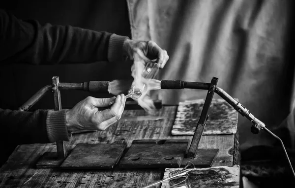 Glasblasen Mit Feuer Auf Traditionelle Weise — Stockfoto