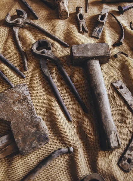 Παλιά Εργαλεία Για Σκάλισμα Της Πέτρας Του Χειροποίητου Τρόπου Λεπτομέρεια — Φωτογραφία Αρχείου