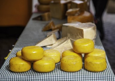 Hollandalı esnaf peynirleri