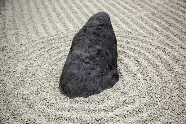 Steine in einem Zen-Garten — Stockfoto