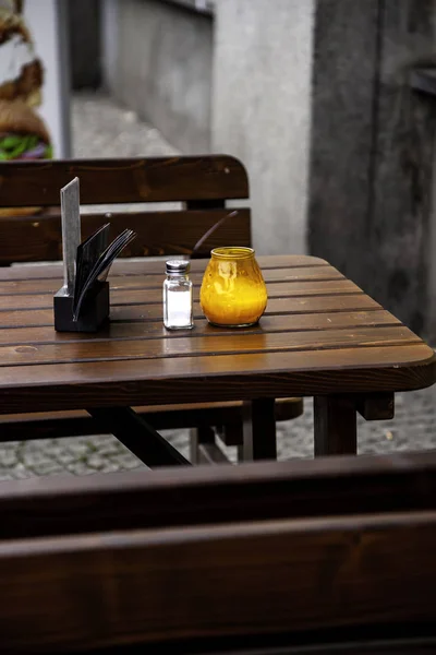 Tables de terrasse dans un bar — Photo