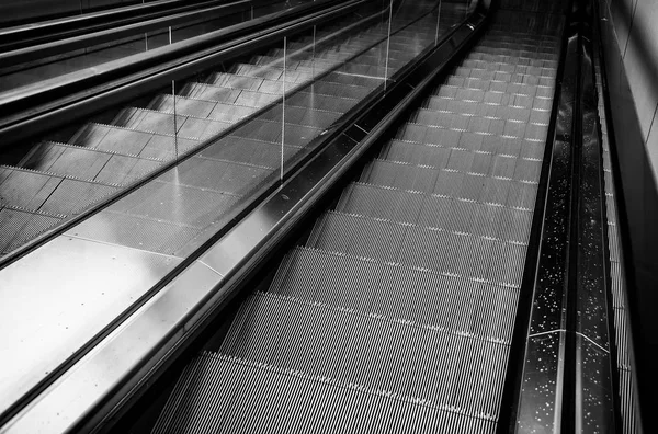 Escadas mecânicas — Fotografia de Stock