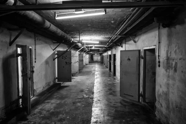 Antigua cárcel con celdas — Foto de Stock