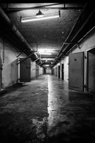 Altes Gefängnis mit Zellen — Stockfoto