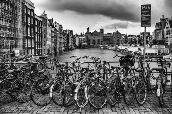 Велосипеди в Амстердамі — стокове фото