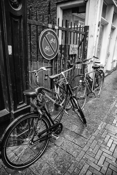 Bicyclettes à Amsterdam — Photo