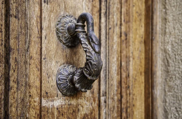 Vecchio Bussare Arrugginito Porta Decorazione Dettaglio Comunicazione Vintage — Foto Stock