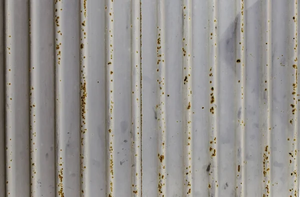 銀金属ドア ガレージドアの詳細 金属的な背景 — ストック写真