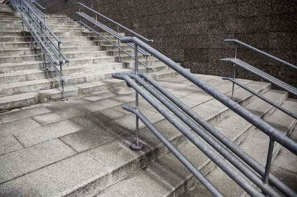 Antik taş merdivenler, antik ve ortaçağ mimarisinin ayrıntıları.