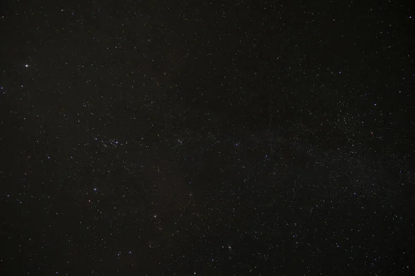 Cielo Nocturno Sobre Fischland Alemania Con Vía Láctea Peiades Nebulosa Fotos De Stock Sin Royalties Gratis