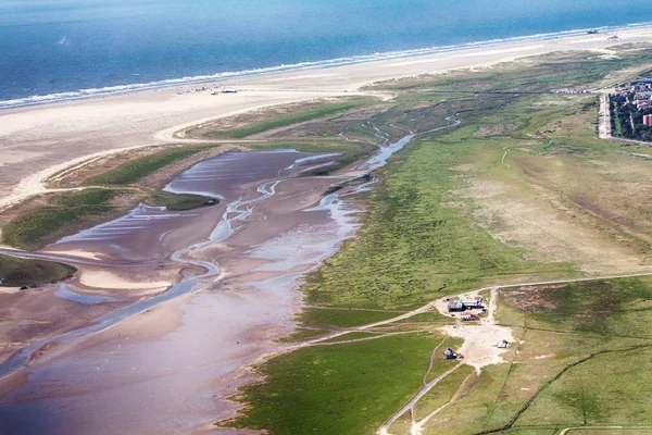 St. Peter-Ording, luchtfoto van de Sleeswijk-Holstein Wadden — Stockfoto