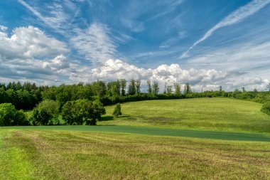 Ge'de uzun mesafe yürüyüş parkuru Neckarsteig boyunca manzara