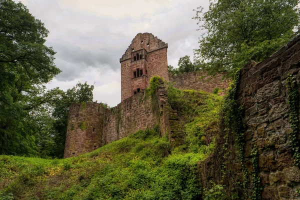 Zřícenina hradu Minneburg po dálniční turistické stezce necka — Stock fotografie