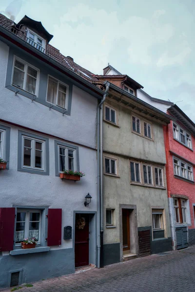 Stad Eberbach langs het langeafstandwandelpad Neckarstei — Stockfoto
