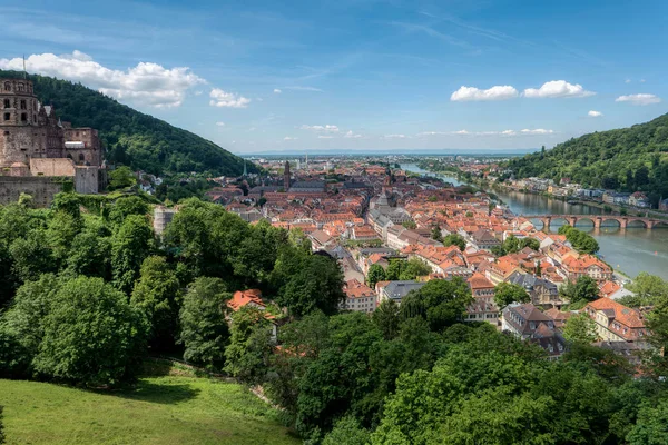 Stadsutsikt över Heidelberg i Tyskland — Stockfoto